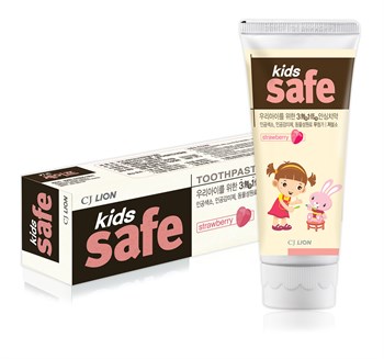 LION Зубная паста детская с вкусом клубники Kids safe 90гр 03696 - фото 7202